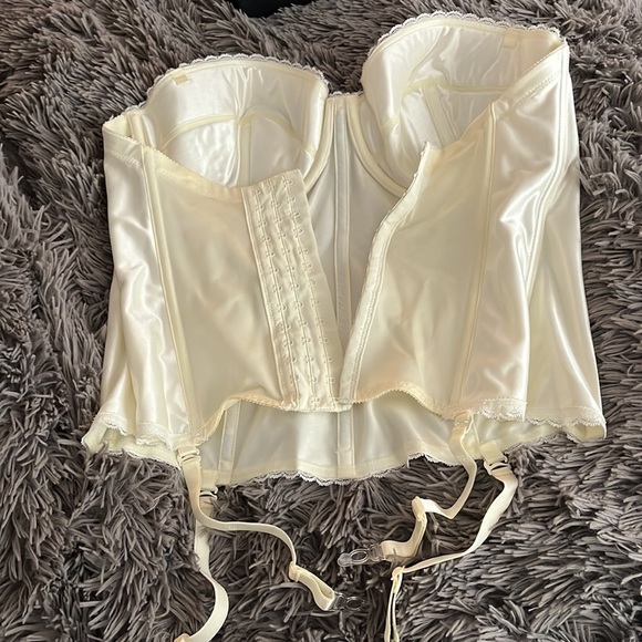 Ivory Va Bien Bustier - Picture 5 of 6